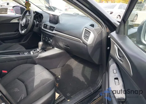 2018 Mazda Mazda3 Sport из США, поврежденный, VIN 3MZBN1U72JM185798